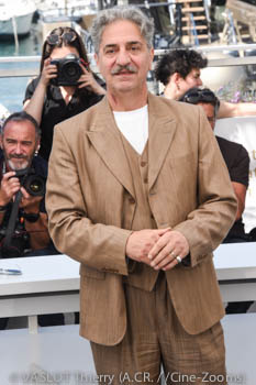 Simon Abkarian