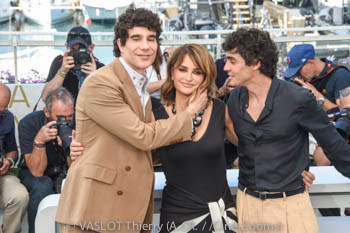 Javier Calvo, Penélope Cruz, Javier Ambrossi 