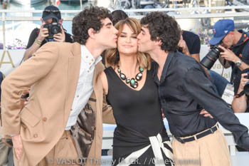 Javier Calvo, Penélope Cruz, Javier Ambrossi 