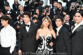 Milo Quifes, Javier Calvó, Penélope Cruz, Javier Ambrossi, Carlos González