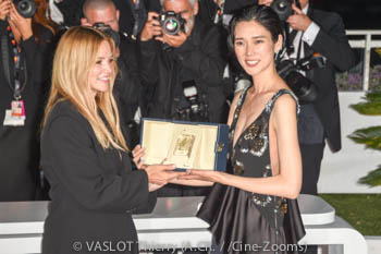 Virginie Efira, Tao Okamoto (Prix d'Interprétation Féminine)
